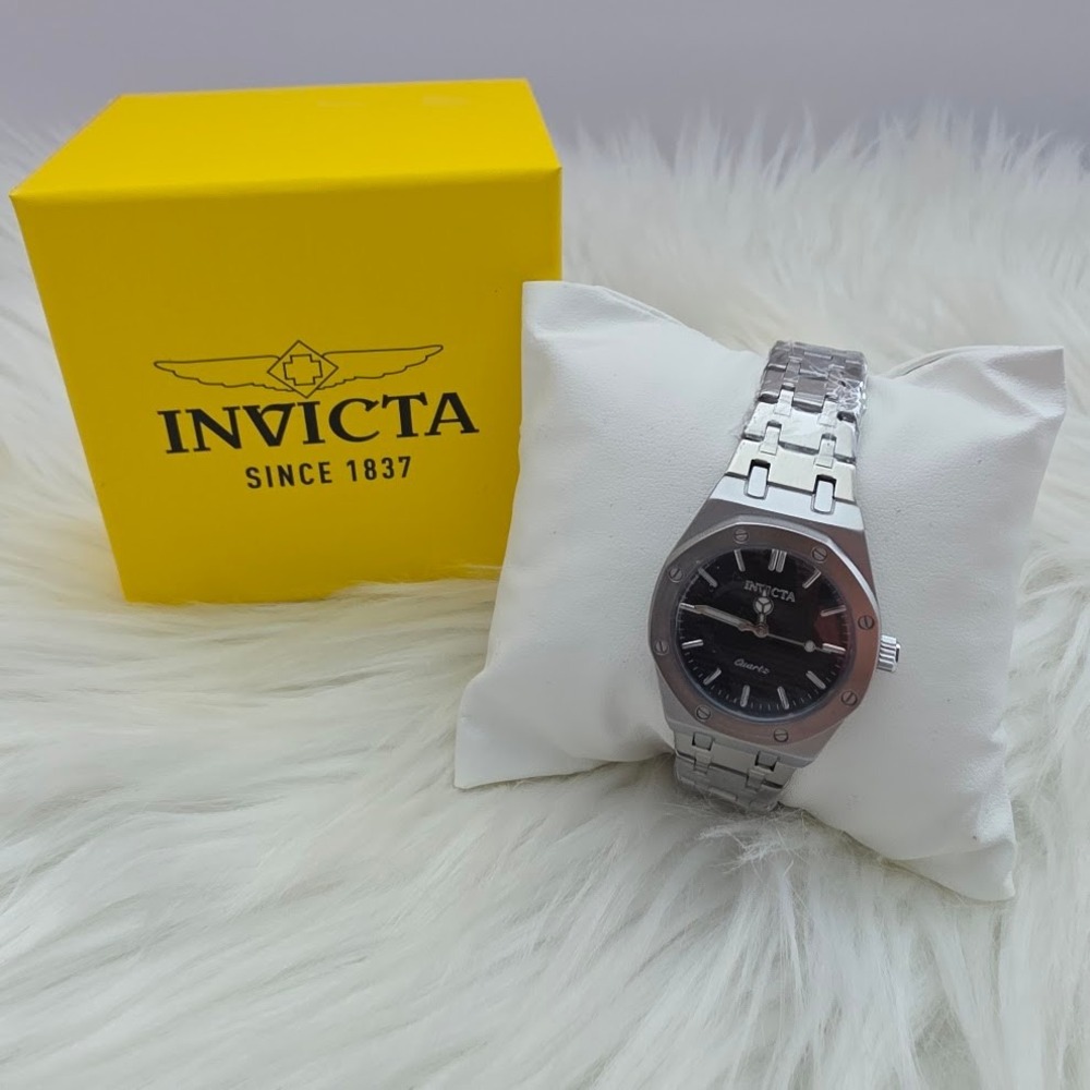 Invicta Quartz Watch Womens 32mm Silver Black New Stainless Steel Screw Bezel
